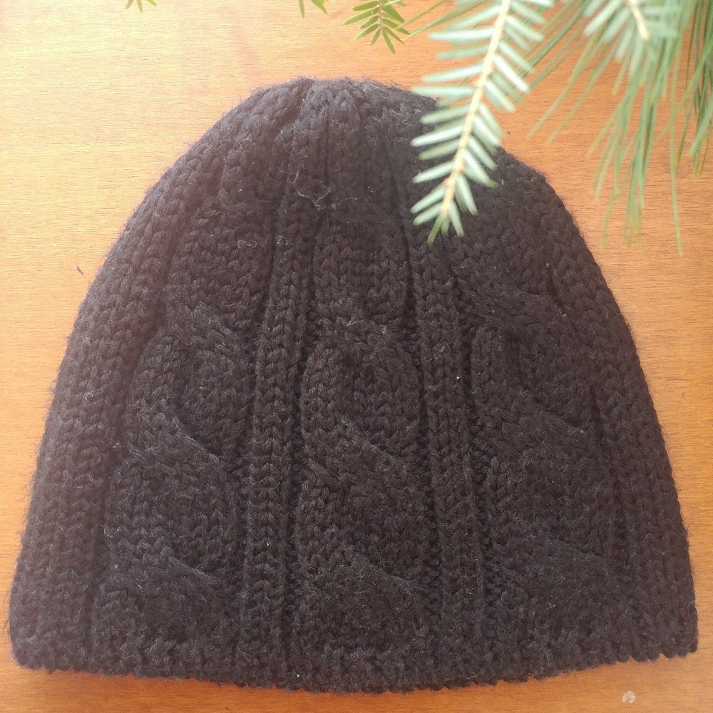 Gap Cable-Knit Beanie | Black